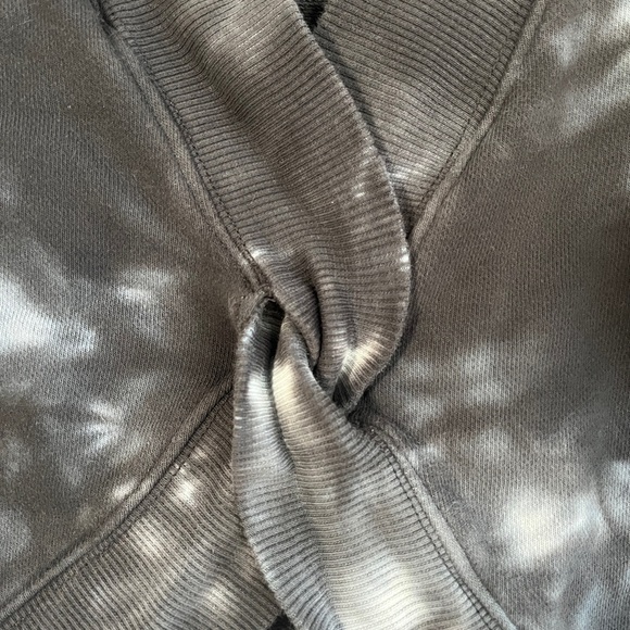 Joy Lab Twisted Front Reversible Black/White Tie-Dye Sweatshirt, XS - Picture 8 of 8